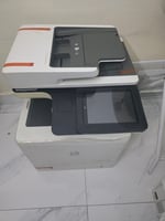 Lot mat&eacute;riel de bureau : imprimantes, bureaux et chaises de qualit&eacute;