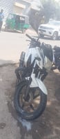 Moto Hero Hunk 150CC à vendre en bon état
