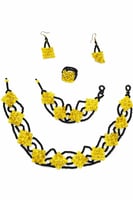 Collier en perles de différents modèles