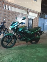 Moto Hero Archiver 150, très bon état, prix négociable