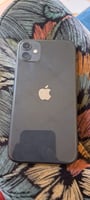 iPhone 11 64 Go, batterie 70%, excellent état