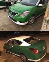 Nissan Taxi en service, moteur essence économique, climatiseur propre