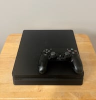 Sony Playstation 4 Slim 500 Go avec manette