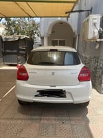 Suzuki Swift 2022, excellent état, seulement 5000km