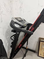 Tapis de course presque neuf pour sport à domicile