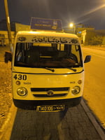 Tata en excellent état, 1 an d'utilisation