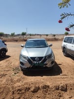 Nissan 2020 essence automatique en très bon état