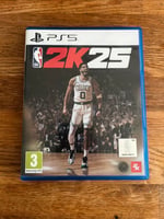 Jeu NBA 2K25 CD en excellent état et peu utilisé