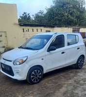 Suzuki Alto 800 2018 blanche, boîte manuelle, bon état