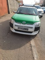 Toyota Probox 2 ans d'utilisation, en bon état