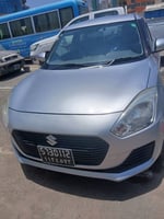 Suzuki Swift 2017 essence, boîte automatique, excellent état