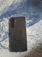 Smartphone Samsung A36 5G neuf avec chargeur et protection 2 mois d'usage