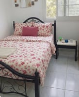 Chambre complète fille et équipements de maison