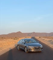 Hyundai Avante 2018 1.6 CRDi, full option, diesel