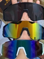 Lunettes de sport design futuriste avec écran panoramique