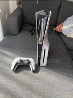 PlayStation 5 Slim d'occasion avec manette fonctionnelle