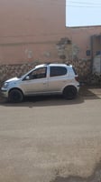 Toyota Vitz 2003, moteur récent, bon état