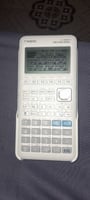 Calculatrice graphique en excellent état, fonctionnelle et prête à l'emploi