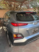Hyundai Kona essence 2023 boîte automatique en excellent état
