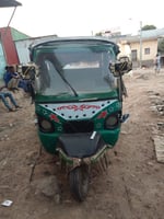Mahindra Pajero en bon état, prêt à rouler