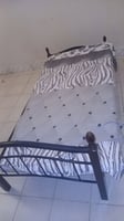 Lit et matelas neufs jamais utilisés