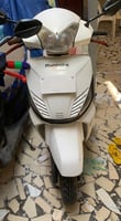 Scooter Mahindra neuf disponible