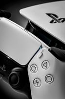 PS5 Slim 1 To avec deux manettes, version USA fonctionnelle