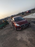Suzuki Dzire 2018 essence boîte manuelle accidentée
