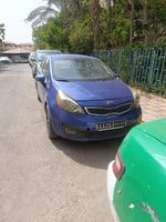 Kia essence automatique en très bon état