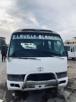 Bus Toyota Coaster 25 places, moteur d'origine, bon état