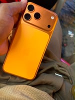 iPhone 17 Pro Max 256 Go orange comme neuf