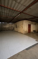 Local de stockage sécurisé sans activité commerciale disponible