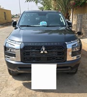 LOCATION DES PICK-UP : Hilux 2025; L200 Sportero 2025; ISUZU D-MAX 2023; Peugeot 2023