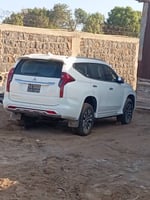 Mitsubishi Montero Sport neuf, intérieur neuf, plaque D101