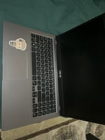 Ordinateur portable ASUS VivoBook X515MA, léger et performant
