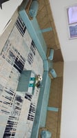Salon complet presque neuf avec tapis et rideaux