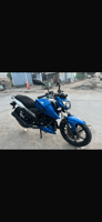 Moto TVS 160cc bleu, 7 mois, très bon état