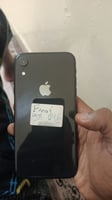 iPhone XR 64 Go, batterie 95%, comme neuf