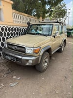 Toyota Land Cruiser 4x4 diesel, robuste et bien entretenu