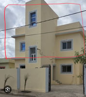 Appartement 2 chambres avec terrasse privée dans villa au 1er étage