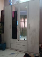 Armoire double porte en bois pour vêtements d'enfants