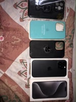 iPhone 15 Pro Max 256 Go, excellent état, presque neuf