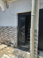 Maison F3 rez-de-chaussée proche Barwaqo 1 entrée route