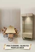 Ensemble mobilier complet : table, 6 chaises et vitrine
