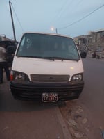 Toyota Hiace Minibus 15 places disponible