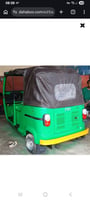 Bajaj TVS 3 roues vert, essence économique, transport et commerce
