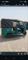 Bajaj en excellent état, peu utilisé, idéal commerce