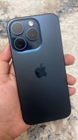 iPhone 15 Pro 128 Go en excellent état