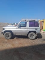 Toyota Land Cruiser châssis court 4x4 diesel manuelle en bon état