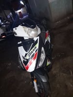 Scooter Hero Dash 125cc en bon état avec assurance 1 an